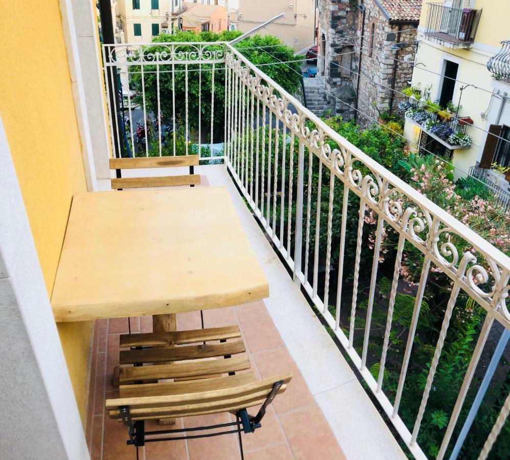 Hotel Casa Ferrara Taormina Exterior foto
